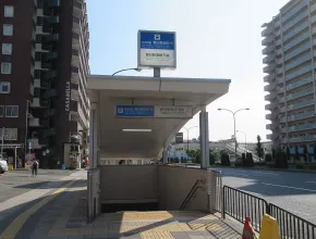 일본 한큐 히가시코리 지하철역, 가스가노미치 지하철역